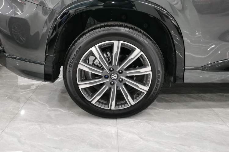 Used Changan CS75 PLUS 2024 3rd Generation Champion Edition 2.0T Intelligent Drive Performance Model
