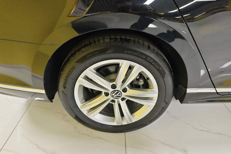 Used Volkswagen Magotan 2023 2 Million Units Limited-Edition 280TSI DSG Comfort Version
