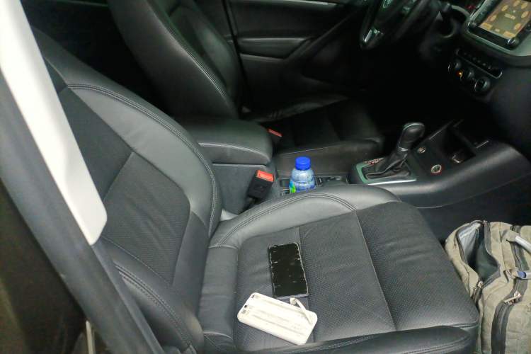 Used Volkswagen Tiguan 2015 1.8TSI Automatic All-Wheel-Drive Luxury Model
