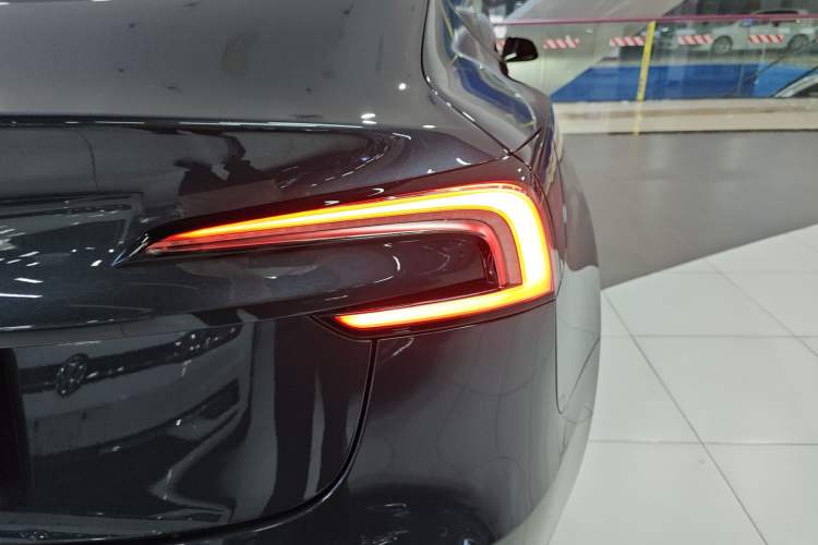 Used Tesla Model 3 2023 Rear-Wheel-Drive Version