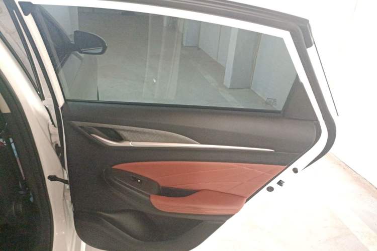 Used Changan Eado 2024 PLUS Blue Whale NE 1.4T GDI DCT High-Energy Edition
