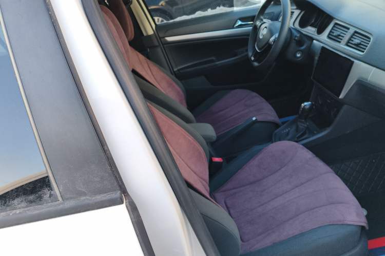 Used Volkswagen Lavida 2017 1.6L Automatic Fashion Edition
