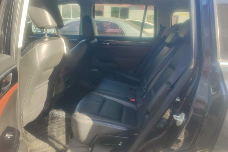 Used GAC Trumpchi GS8 2017 320T Four-Wheel Drive Luxury Smart Connectivity Version (7 Seats)