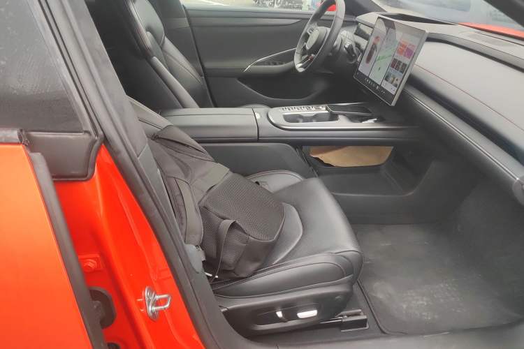 Used  SU7 2024 Four-Wheel Drive Ultra-Long Range Advanced Intelligent Driving Max Edition
