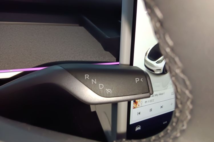 Used Tesla Model Y 2024 Long-Range All-Wheel-Drive Version
