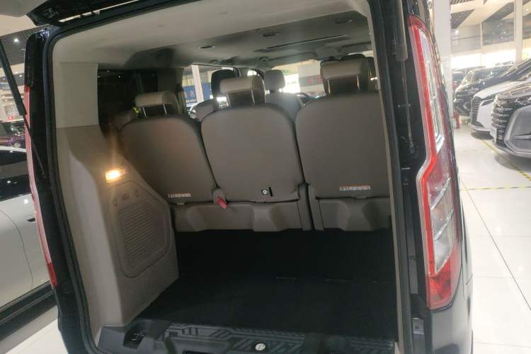 Used Ford Tourneo Custom 2020 2.0T Automatic Elite Edition China VI Standard