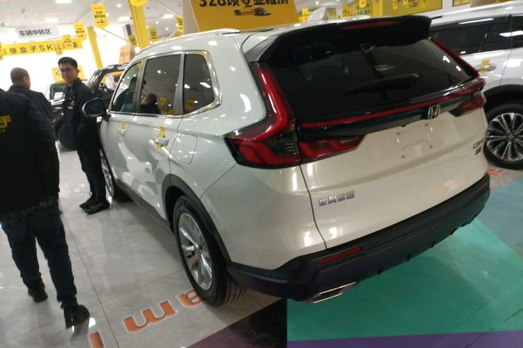 Used Honda CR-V 2023 240TURBO Two-Wheel Drive Deluxe Edition 7 Seats