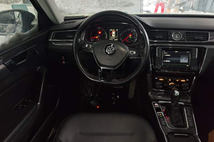 Used Volkswagen Passat 2017 330TSI DSG Prestige Edition
