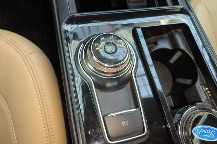 Used Ford Edge 2020 EcoBoost 245 Two-Wheel-Drive Titanium 5-Seater