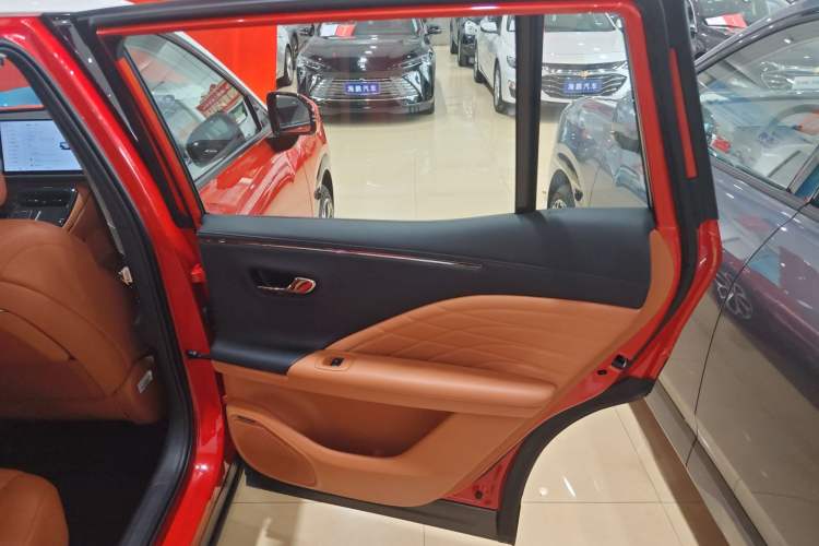 Used AION V 2024 Aion Tyrannosaurus 650 LiDAR Edition
