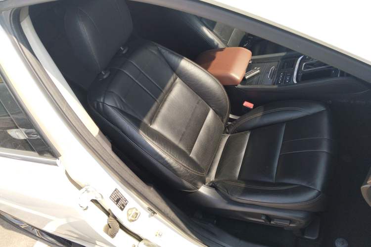 Used GAC Trumpchi GS8 2017 320T Two-Wheel Drive Luxury Smart Connectivity Version (7 Seats)
