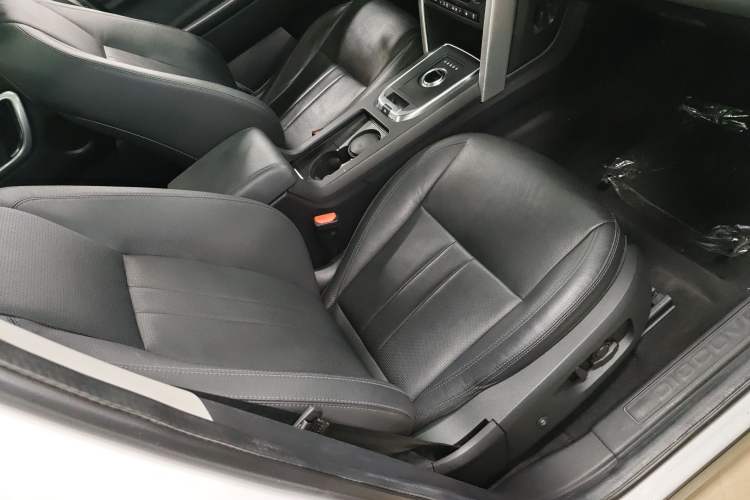 Used Land Rover Discovery Sport 2019 240 PS SE Version China VI Standard