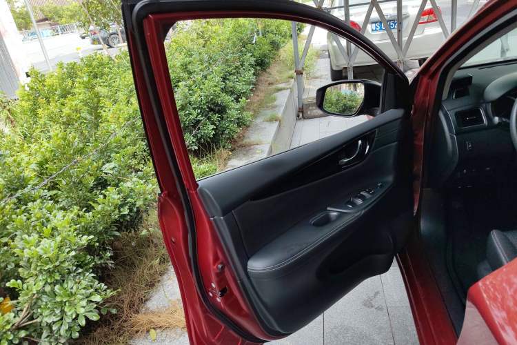 Used Nissan Tiida 2016 1.6L CVT Smart Drive Edition
