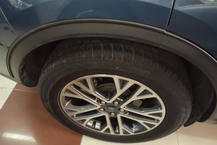 Used Ford Escape 2020 EcoBoost 245 Two-Wheel-Drive Comfort Edition
