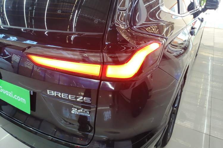 Used Honda Breeze 2023 240TURBO Two-Wheel-Drive Elite PRO 7-Seater