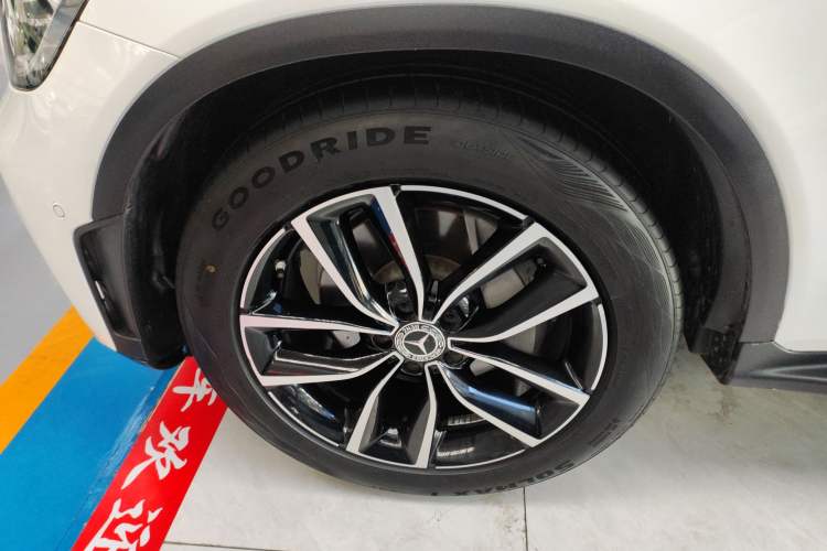 Used Mercedes-Benz GLC 2020 Facelift GLC 300 L 4MATIC Dynamic Edition