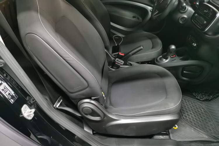 Used  fortwo 2015 1.0L 52 kW Hardtop Passion Edition