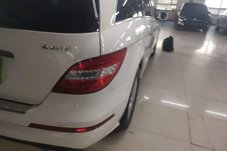 Used Mercedes-Benz R-Class 2014 R 320 4MATIC Business Model