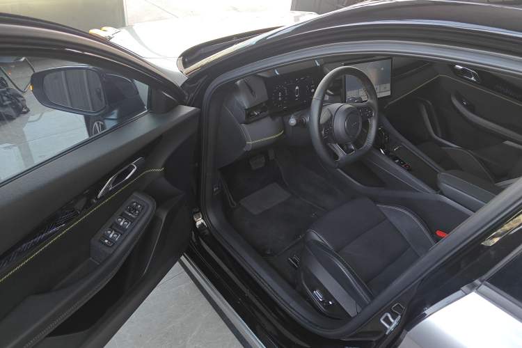 Used Lynk & Co 03 2023 2.0TD DCT JingPro
