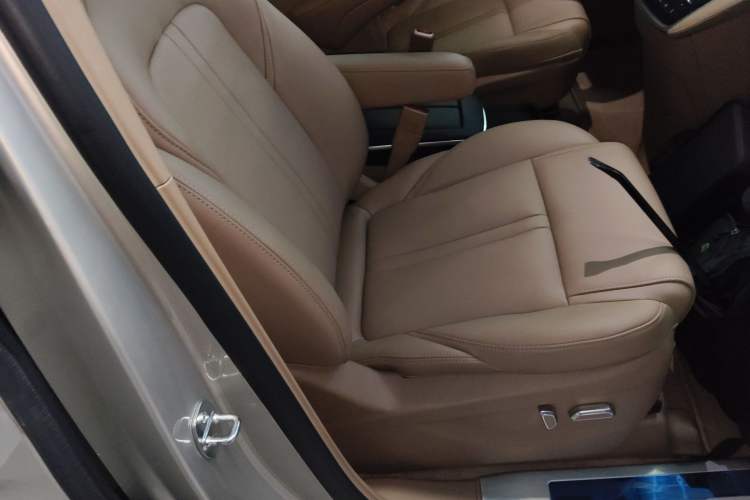 Used Buick GL8 2020 ES Land Cruiser 653T Luxury Edition