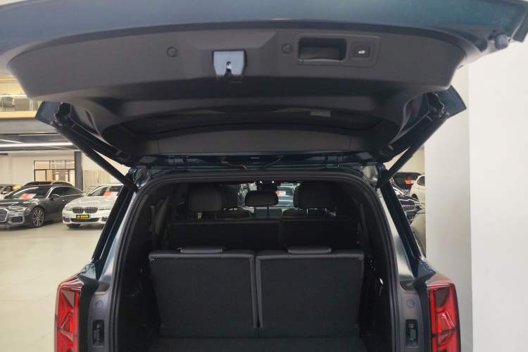 Used GAC Trumpchi GS8 2022 Dual-Engine Series 2.0TM Two-Wheel Drive Prestige Edition (7 Seats)
