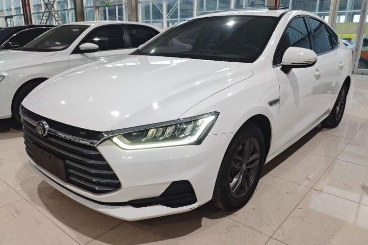 Used BYD Qin Pro 2019 Super Edition 1.5TI Manual Smart Connect Powerful Model China VI Standard