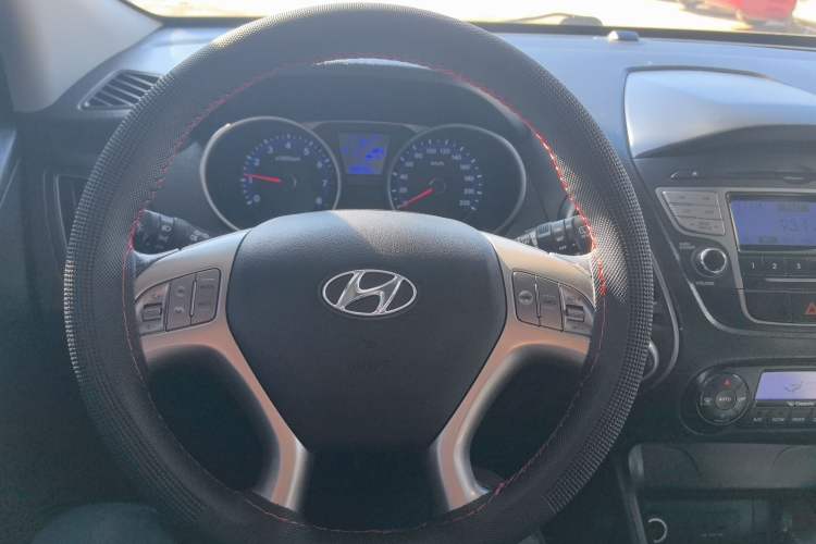 Used Hyundai ix35 2012 2.0L Automatic Two-Wheel Drive Elite Edition GLS
