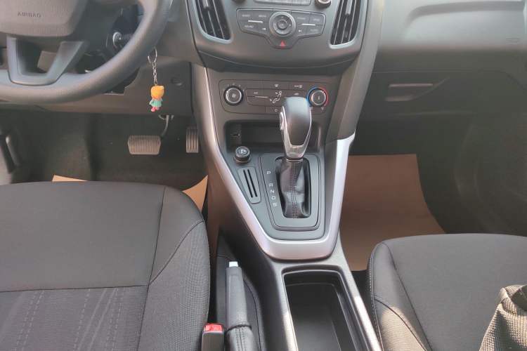 Used Ford Focus 2015 Hatchback 1.6L Automatic Comfort Model
