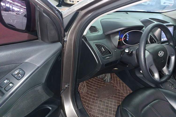 Used Hyundai ix35 2015 2.0L Automatic 2WD Comfort Edition China IV Standard
