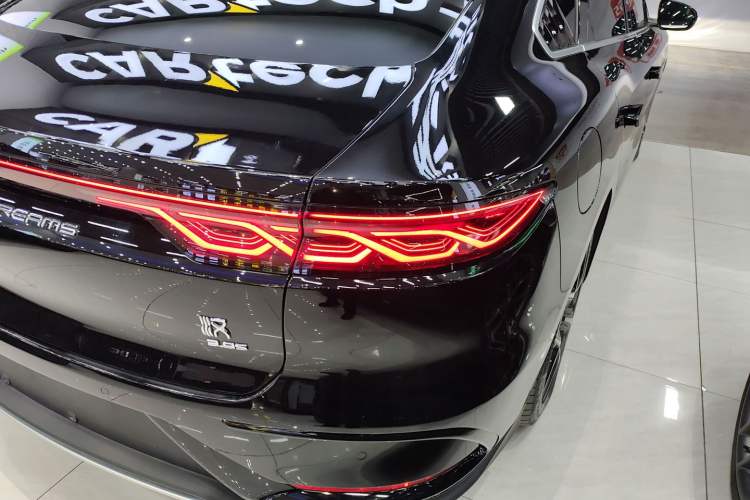 Used BYD Han 2022 EV Genesis Edition 715KM Front-Wheel-Drive Prestige Model
