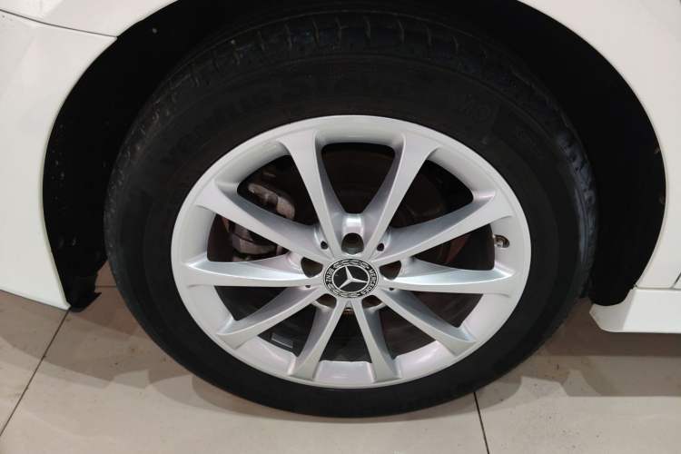 Used Mercedes-Benz A-Class 2021 A 200 L Sport Sedan Fashion Model
