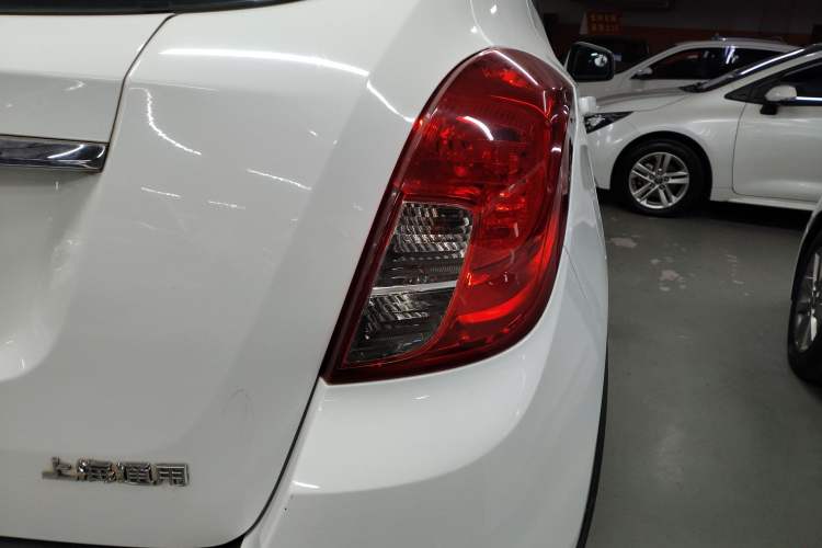 Used Buick Encore 2015 1.4T Automatic Two-Wheel Drive Urban Elite Version