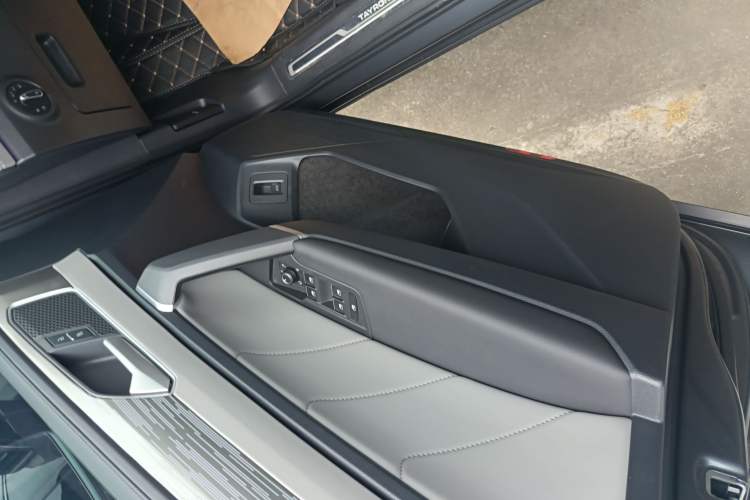 Used Volkswagen Tayron 2023 Revised Version 380TSI All-Wheel Drive R-Line High-Energy Edition
