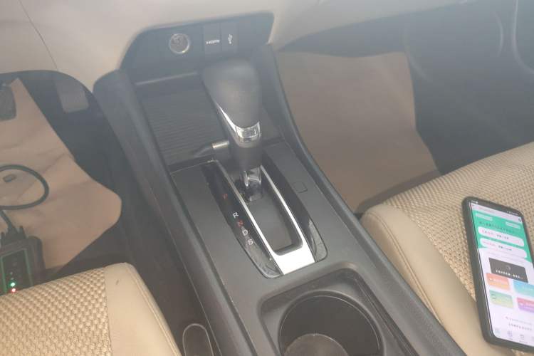 Used Honda Jade 2013 1.8L automatic Comfort version 5 seats
