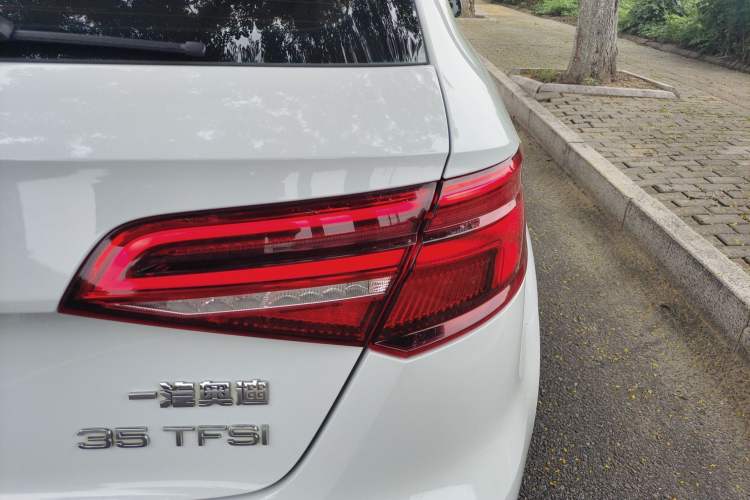 Used Audi A3 2018 30th Anniversary Edition Sportback 35 TFSI Ambition Model
