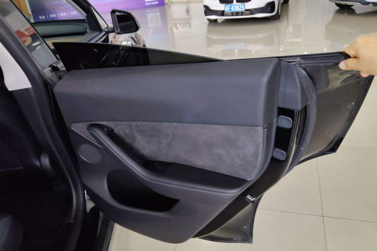 Used Tesla Model Y 2021 Standard Range Rear-Wheel Drive Version
