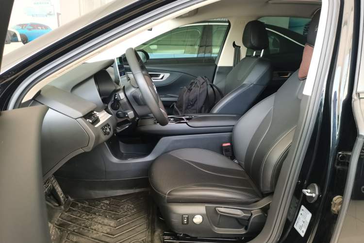 Used Hongqi E-QM5 2023 560km PLUS
