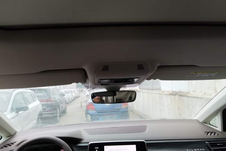 Used Volkswagen Viloran 2024 380TSI Premium Edition
