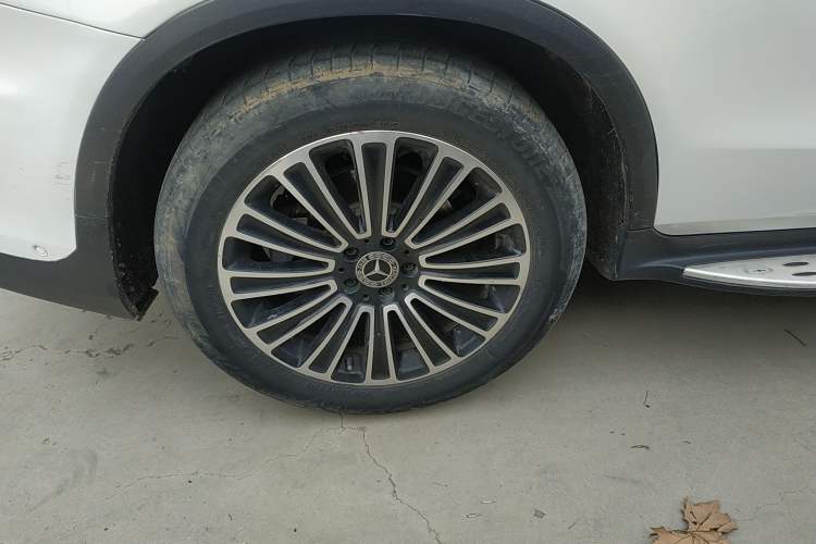 Used Mercedes-Benz GLC 2019 GLC 260 L 4MATIC Dynamic Model