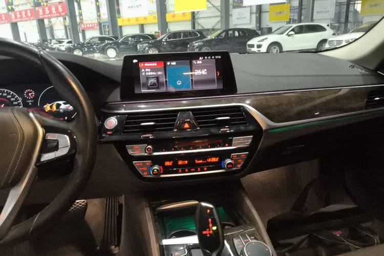 Used BMW 5 Series 2019 525Li Luxury Package