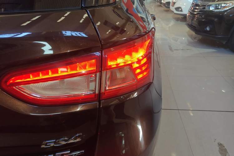 Used GAC Trumpchi GS4 2017 200T G-DCT Two-Wheel Drive Elite Edition
