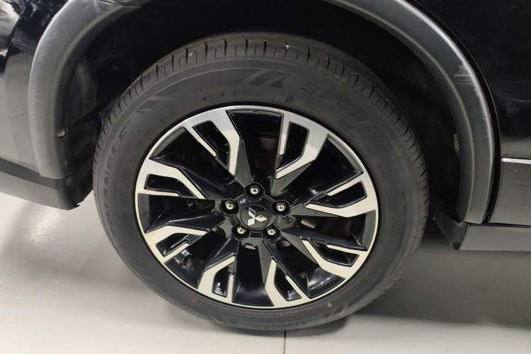 Used Mitsubishi Outlander 2019 2.0L Two-Wheel Drive Comfort Edition 5 Seats China VI Standard