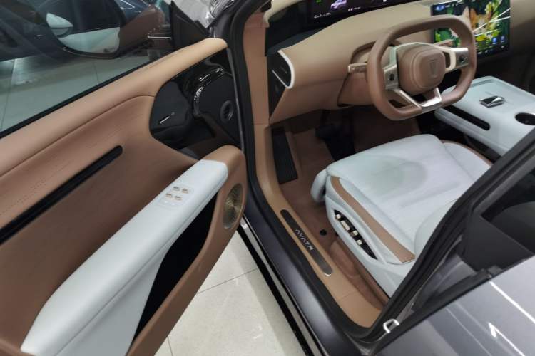 Used  07 2024 Pro+ All-Electric Version
