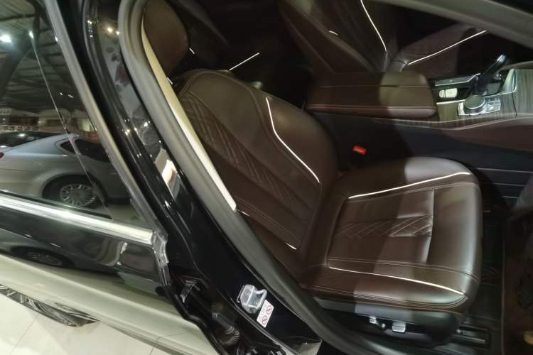 Used BMW 5 Series 2019 530Li Leading Model Luxury Package
