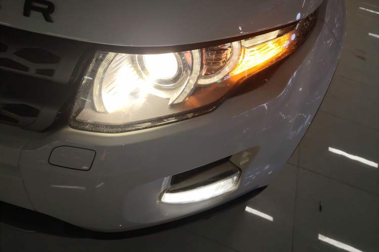 Used Land Rover Range Rover Evoque 2015 2.0T Five-Door Zhiyao Edition
