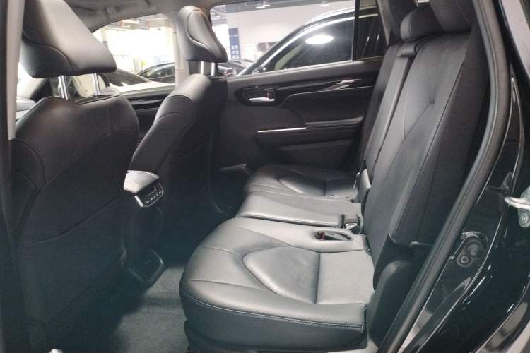 Used Toyota Highlander 2022 Dual-Engine 2.5L Four-Wheel Drive Prestige Version 7 Seats