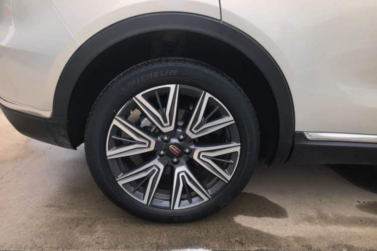 Used Hongqi HS5 2022 Facelifted Version 2.0T Smart Connect Flagship All-Wheel-Drive Edition

