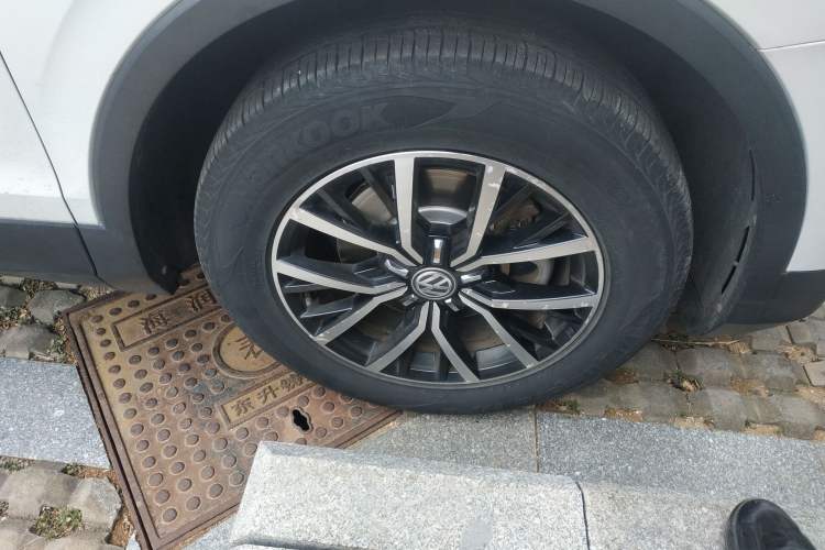 Used Volkswagen Tiguan L 2017 330TSI Automatic Two-Wheel Drive Comfort Edition