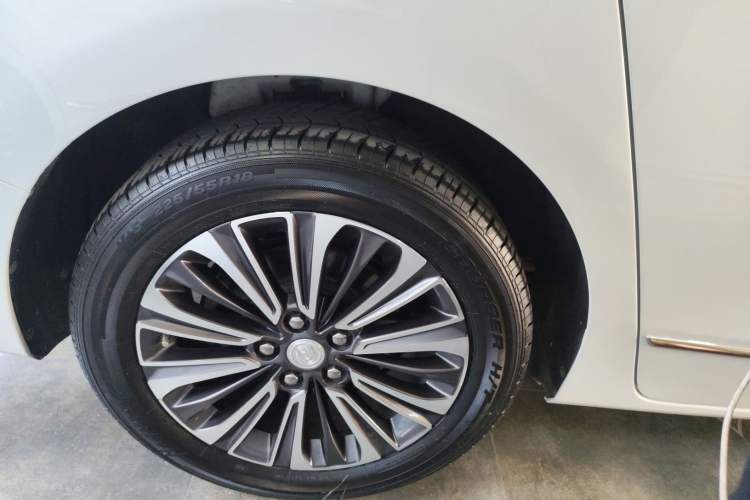 Used Buick GL8 2021 ES Land Cruiser 653T Flagship Model
