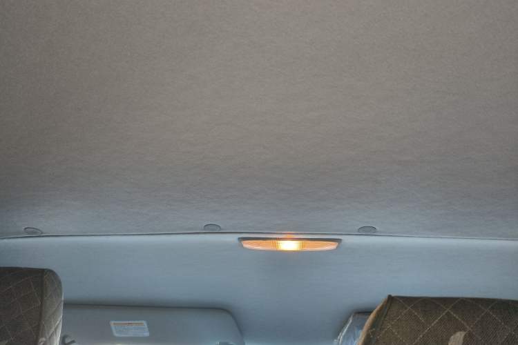 Used Ford Transit 2019 2.0T Diesel Multi-Purpose Commercial Vehicle Short Wheelbase Low Roof 6-Seater China VI Standard